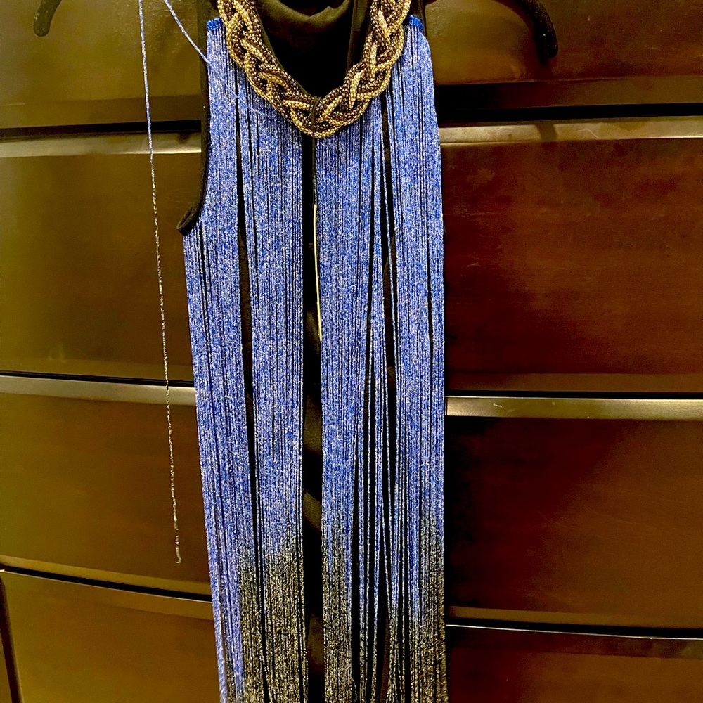 Gorgeous flapper dress.